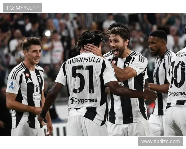 温格亨利瓦拉内齐聚看台众星云集见证科莫主场挑战尤文 温格亨利瓦拉内齐聚看台众星云集见证科莫主场挑战尤文